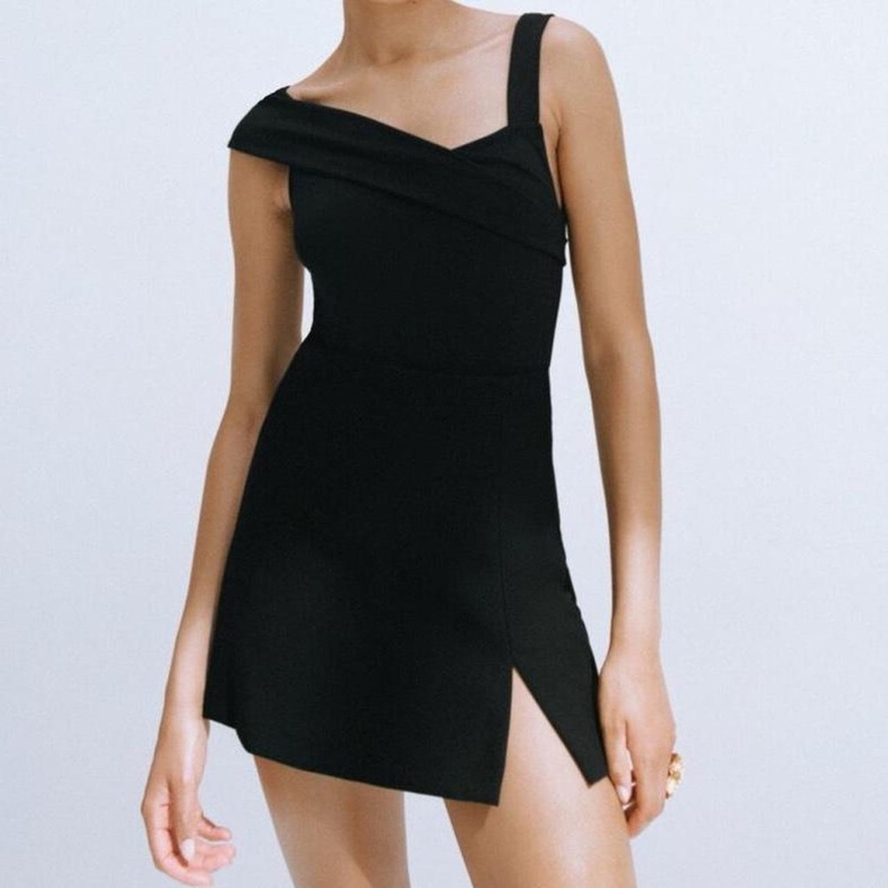 Zara high waist mini skirt with slit